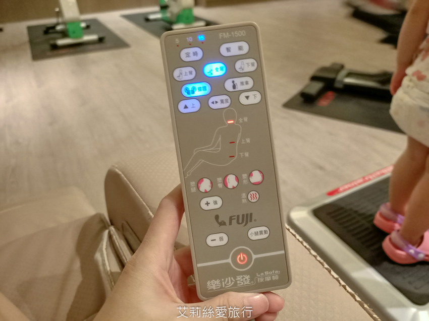 台中住宿》雲河概念旅館 超美空中花園溜小孩搖椅吹風欣賞美景 親子飯店推薦 - 艾莉絲愛旅行