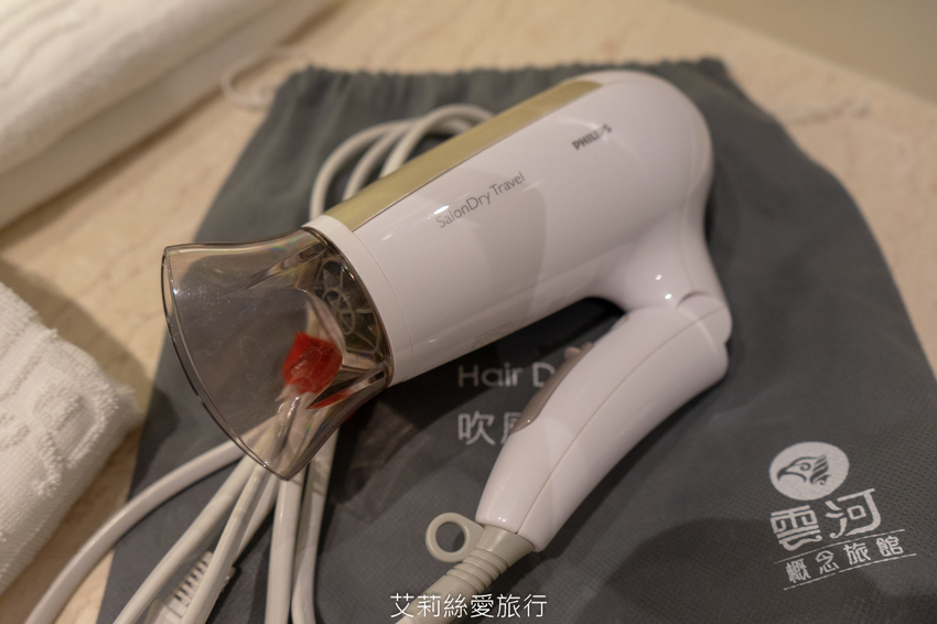 台中住宿》雲河概念旅館 超美空中花園溜小孩搖椅吹風欣賞美景 親子飯店推薦 - 艾莉絲愛旅行