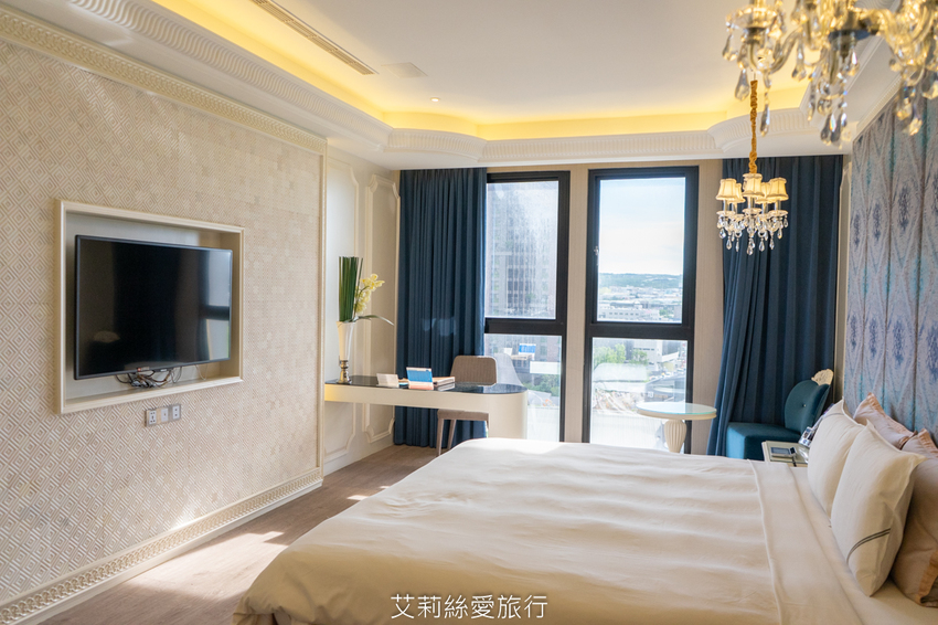 台中住宿》雲河概念旅館 超美空中花園溜小孩搖椅吹風欣賞美景 親子飯店推薦 - 艾莉絲愛旅行