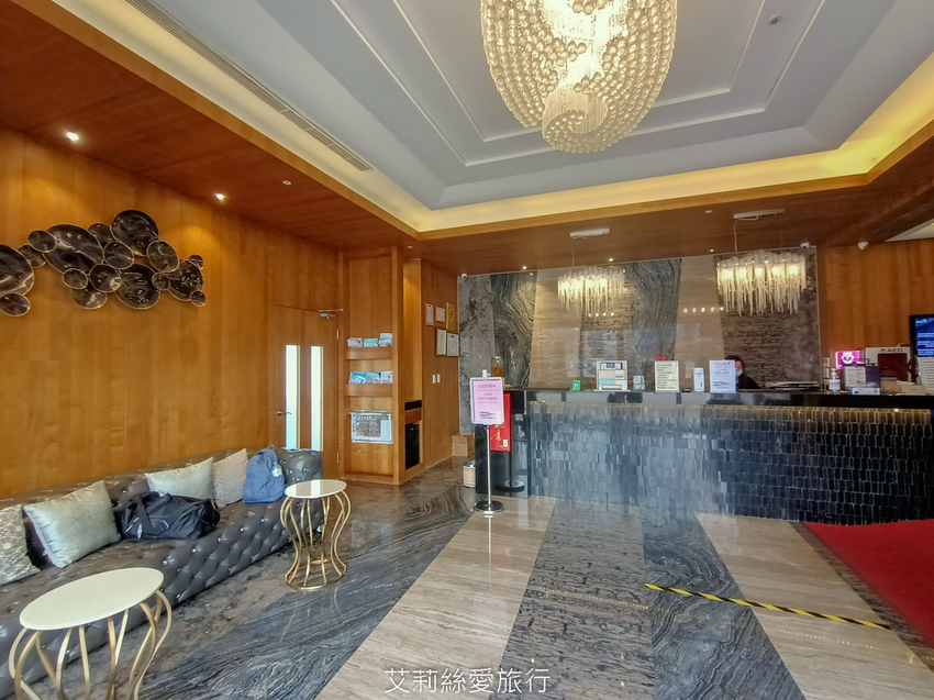 台中住宿》雲河概念旅館 超美空中花園溜小孩搖椅吹風欣賞美景 親子飯店推薦 - 艾莉絲愛旅行