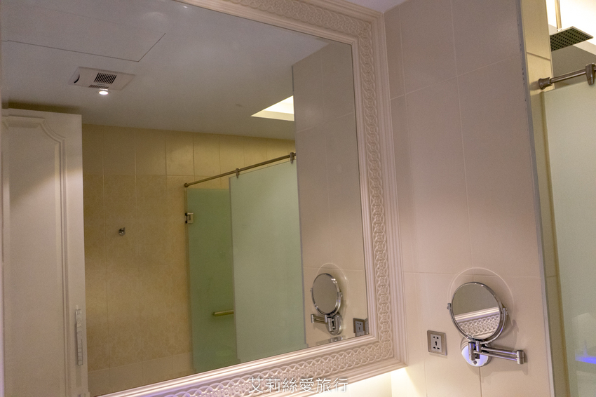 台中住宿》雲河概念旅館 超美空中花園溜小孩搖椅吹風欣賞美景 親子飯店推薦 - 艾莉絲愛旅行