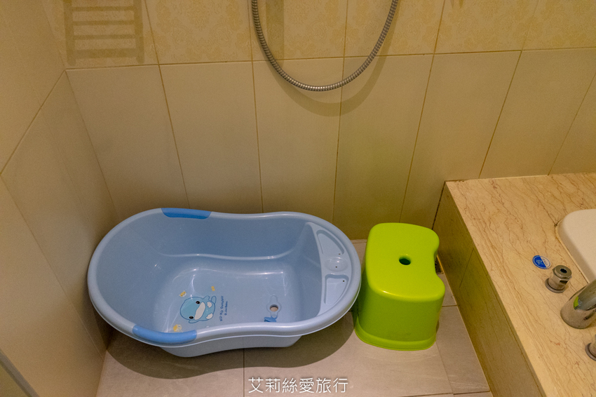 台中住宿》雲河概念旅館 超美空中花園溜小孩搖椅吹風欣賞美景 親子飯店推薦 - 艾莉絲愛旅行