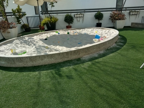 【台中。住宿】逛逢甲最佳地點︱五星級住宿 雲河概念旅館︱提供免費早餐、宵夜、接駁到逢甲的尊爵服務