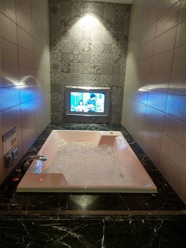 【台中。住宿】逛逢甲最佳地點︱五星級住宿 雲河概念旅館︱提供免費早餐、宵夜、接駁到逢甲的尊爵服務