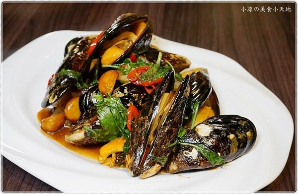 三食六島馬祖料理餐廳:台中西屯』三食六島馬祖料理║道地馬祖料理,融入創意的傳統家鄉味,台中就可以吃到惹~