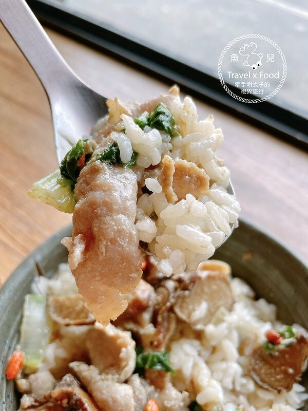 懷舊復古小食堂。冷熱甜品，暖胃飯麵，既賣餐也賣冰，好拍好吃，價格親民～綠町冰室