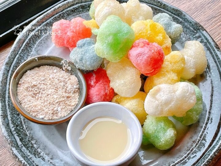 懷舊復古小食堂。冷熱甜品，暖胃飯麵，既賣餐也賣冰，好拍好吃，價格親民～綠町冰室