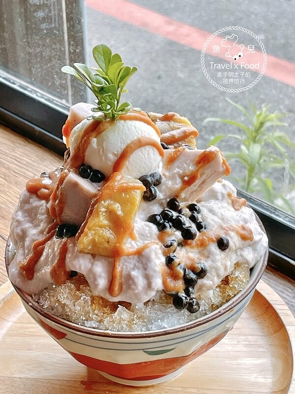 懷舊復古小食堂。冷熱甜品，暖胃飯麵，既賣餐也賣冰，好拍好吃，價格親民～綠町冰室