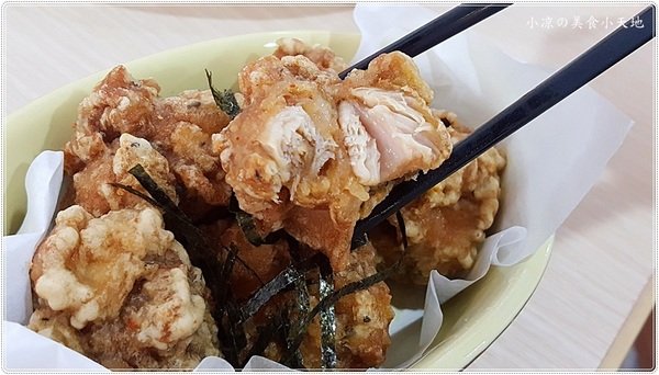 咖哩魚夫 Arowana Curry： 台中西屯』咖哩魚夫║逢甲夜市巷弄美食，手作濃郁炸物咖哩系列，味噌湯、紅茶無限暢飲(每日特餐9折 外帶五份以上9折)