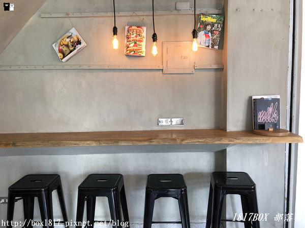 【苗栗。後龍】小鎮轉角聞到咖啡香。Daddy & Mommy Bakery。後龍甜點咖啡店