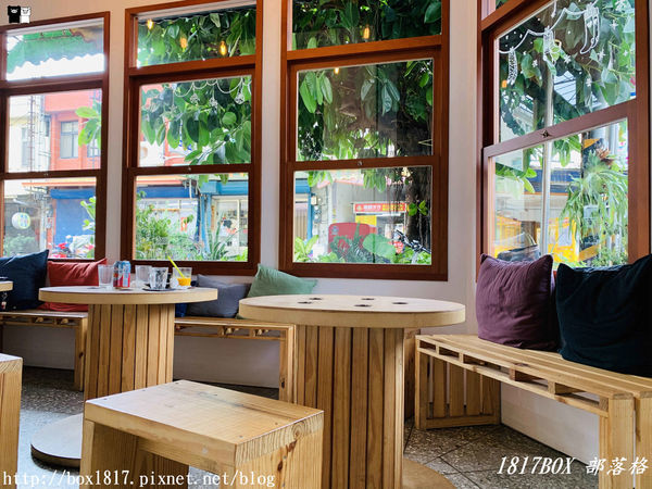 【苗栗。後龍】小鎮轉角聞到咖啡香。Daddy & Mommy Bakery。後龍甜點咖啡店