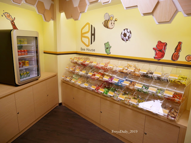 2020,  February │蜂巢 Bee House 天成文旅│走吧台北住哪裡：台北車站住宿  台北後車站 新潮設計文旅