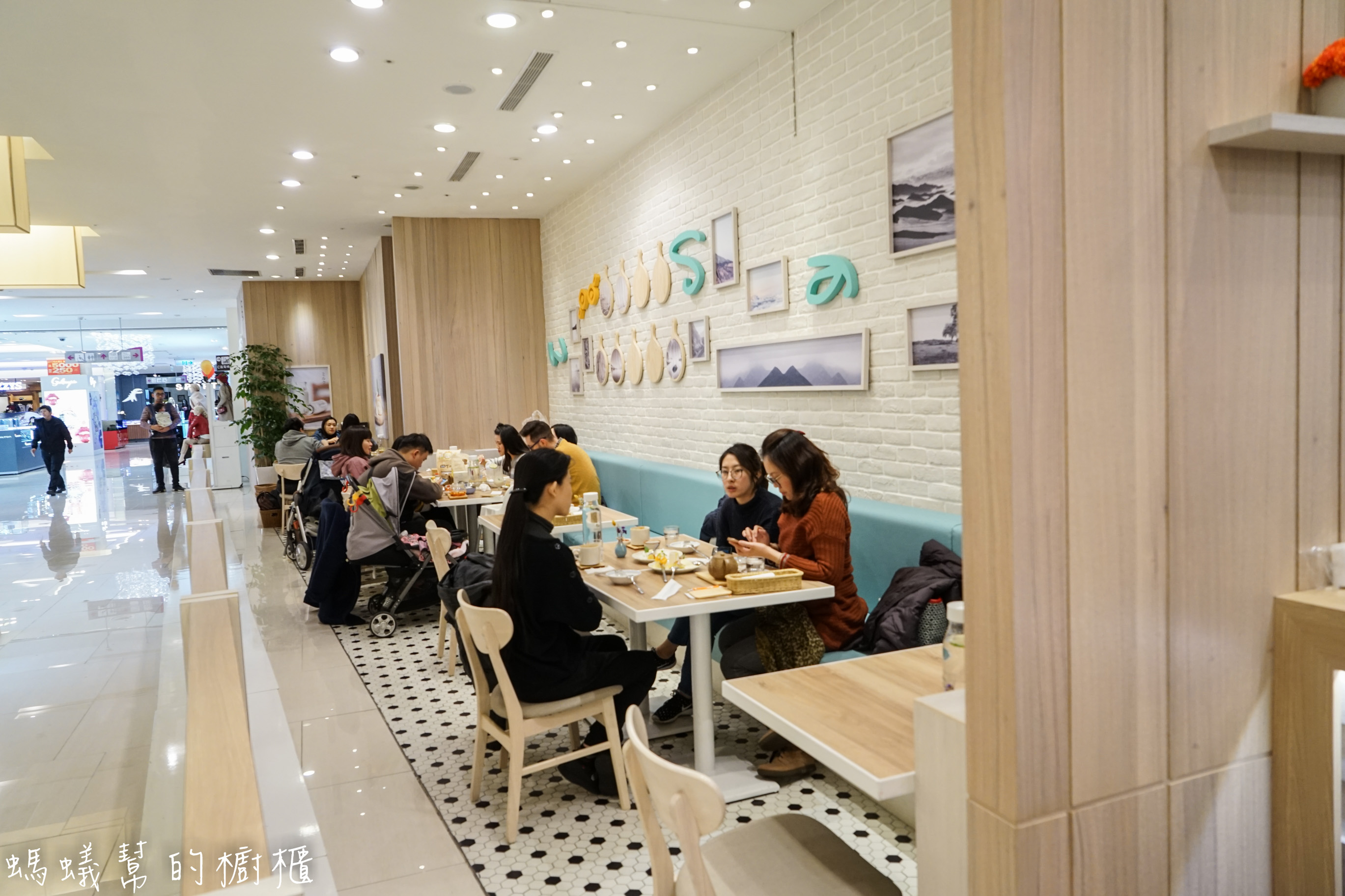 Woosa屋莎鬆餅屋(台中遠百店)|季節限定超濃厚抹茶雲朵鬆餅！輕柔口感入口即化，抹茶風韻迷人。 - 螞蟻幫的櫥櫃