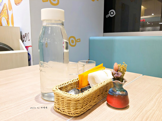 【台中 西區】Woosaパンケーキ 屋莎鬆餅屋✨✨大遠百三樓，每小時限量20份，藍帶級「雲の鬆餅」不是隨便說說，從上桌到入口，那感動、那滋味，回味再三💓💓💓