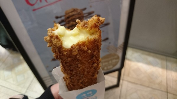 ZAKUZAKU棒棒泡芙：高雄漢神巨蛋~ZAKUZAKU棒棒泡芙~期間限定巧克力棒棒泡芙~人氣排隊甜點~