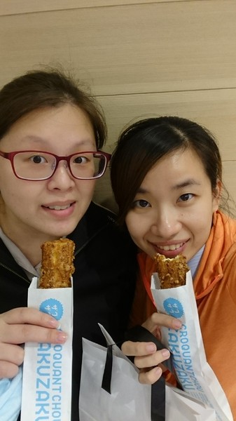 ZAKUZAKU棒棒泡芙：高雄漢神巨蛋~ZAKUZAKU棒棒泡芙~期間限定巧克力棒棒泡芙~人氣排隊甜點~