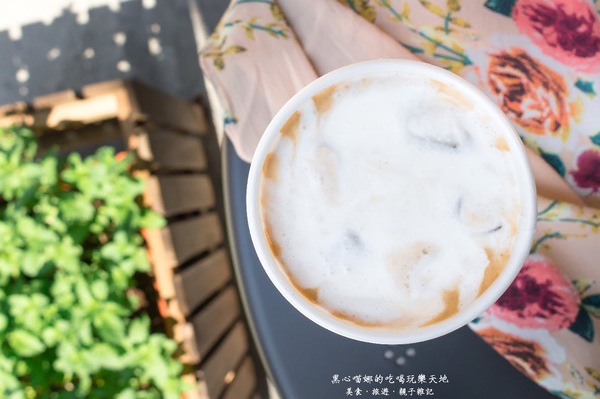 街頭咖啡Street Caf'e(三多店):高雄苓雅︱街頭咖啡 等了這麼多年,五塊厝終於有連鎖咖啡店啦!!Street Caf'e 街頭咖啡Street Caf'e(三多店):高雄苓雅︱街頭咖啡 等了這麼多年,五塊厝終於有連鎖咖啡店啦!!Street Caf'e