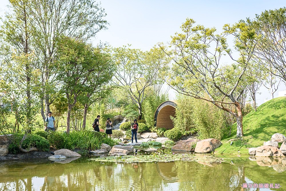 台中南屯景點》2017台中新景點 惠宇一森青景觀庭院 城市裡的落羽松秘境 - 滿分的旅遊札記