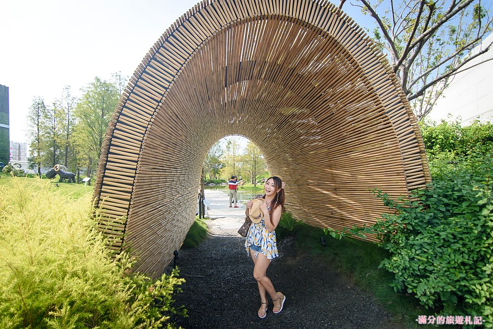 台中南屯景點》2017台中新景點 惠宇一森青景觀庭院 城市裡的落羽松秘境 - 滿分的旅遊札記