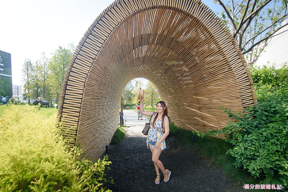 台中南屯景點》2017台中新景點 惠宇一森青景觀庭院 城市裡的落羽松秘境 - 滿分的旅遊札記
