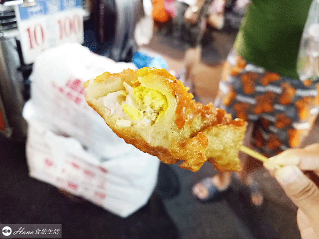 【台北萬華】東港旗魚黑輪 | 廣州街夜市(艋舺夜市)必吃美食 CP值超高的手拿小吃 份量大又Q彈 有包水煮蛋