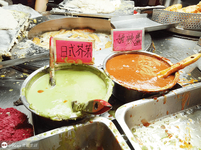 【台北萬華】東港旗魚黑輪 | 廣州街夜市(艋舺夜市)必吃美食 CP值超高的手拿小吃 份量大又Q彈 有包水煮蛋