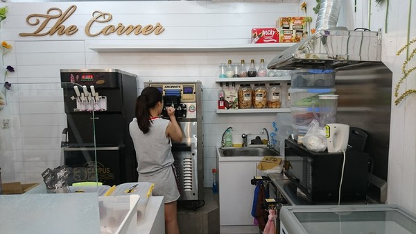 CornerCone酷礦美式手作霜淇淋:高雄~CornerCone酷礦美式手作霜淇淋~萬聖節限定黑暗系鬼怪~不給冰就搗蛋創意冰品~IG打卡熱點~ CornerCone酷礦美式手作霜淇淋:高雄~CornerCone酷礦美式手作霜淇淋~萬聖節限定黑暗系鬼怪~不給冰就搗蛋創意冰品~IG打卡熱點~