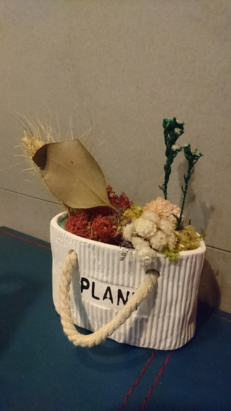 丼口食堂：高雄~丼口食堂~挑戰大胃王相撲丼一碗兩種享受~征服饕客的味蕾~少女心的乾燥花拍不停~正餐宵夜的好餐廳~