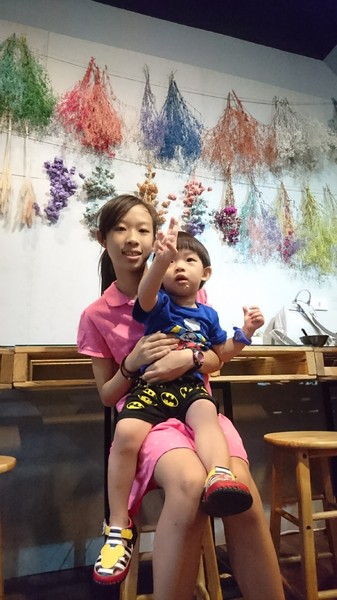 丼口食堂：高雄~丼口食堂~挑戰大胃王相撲丼一碗兩種享受~征服饕客的味蕾~少女心的乾燥花拍不停~正餐宵夜的好餐廳~