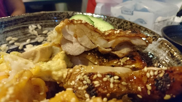 丼口食堂：高雄~丼口食堂~挑戰大胃王相撲丼一碗兩種享受~征服饕客的味蕾~少女心的乾燥花拍不停~正餐宵夜的好餐廳~