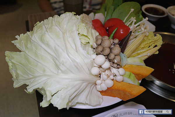 樹林美食【太將鍋樹林復興店】樹林火鍋推薦。頂級食材澎湃海鮮船。自助霜淇淋吃到爽