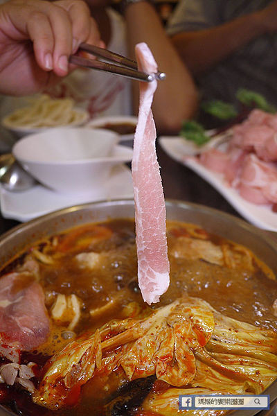 樹林美食【太將鍋樹林復興店】樹林火鍋推薦。頂級食材澎湃海鮮船。自助霜淇淋吃到爽