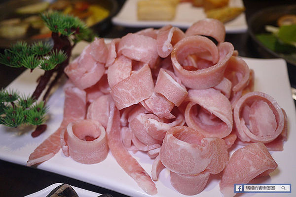 樹林美食【太將鍋樹林復興店】樹林火鍋推薦。頂級食材澎湃海鮮船。自助霜淇淋吃到爽