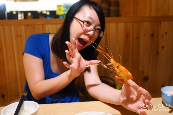 蝦太郎活蝦料理：【林口美食推薦】蝦太郎活蝦料理專賣・無法一口掌握的超大鳳梨蝦球(文內有菜單)