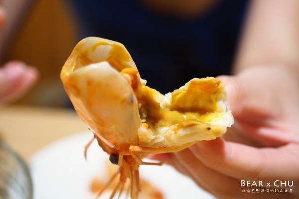 蝦太郎活蝦料理：【林口美食推薦】蝦太郎活蝦料理專賣・無法一口掌握的超大鳳梨蝦球(文內有菜單)