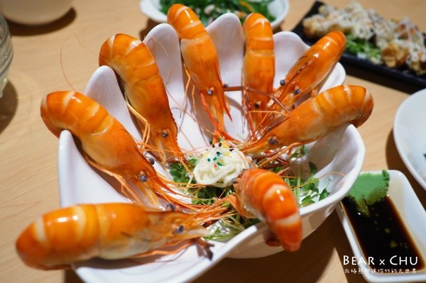蝦太郎活蝦料理：【林口美食推薦】蝦太郎活蝦料理專賣・無法一口掌握的超大鳳梨蝦球(文內有菜單)