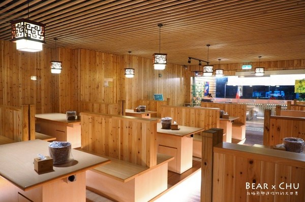 蝦太郎活蝦料理：【林口美食推薦】蝦太郎活蝦料理專賣・無法一口掌握的超大鳳梨蝦球(文內有菜單)