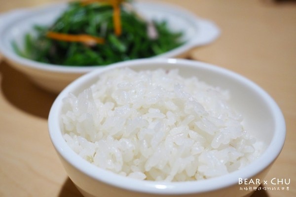 蝦太郎活蝦料理：【林口美食推薦】蝦太郎活蝦料理專賣・無法一口掌握的超大鳳梨蝦球(文內有菜單)