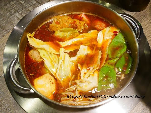 【台北麻辣鍋】不老麻鍋物 麻辣鍋 咖哩鍋 必點鮮嫩不老雞 (8).JPG