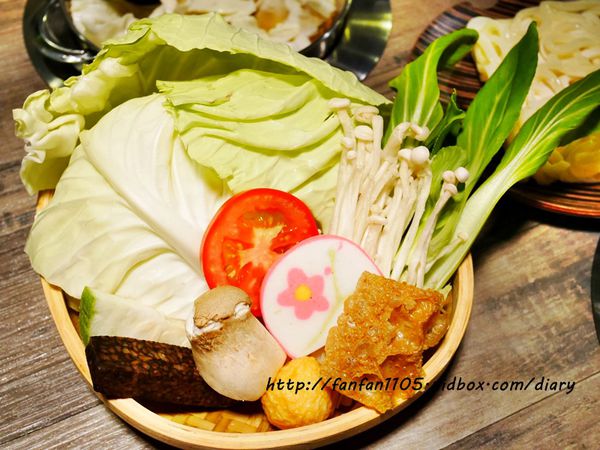 【台北麻辣鍋】不老麻鍋物 麻辣鍋 咖哩鍋 必點鮮嫩不老雞 (11).JPG