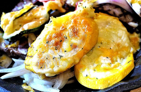 米塔義式廚房(中和店):【食記】 mita米塔義式廚房,平價義式料理,環境優美氣氛佳 ~中和永安市場站(四號公園)2017年10月新開幕,內有完整菜單