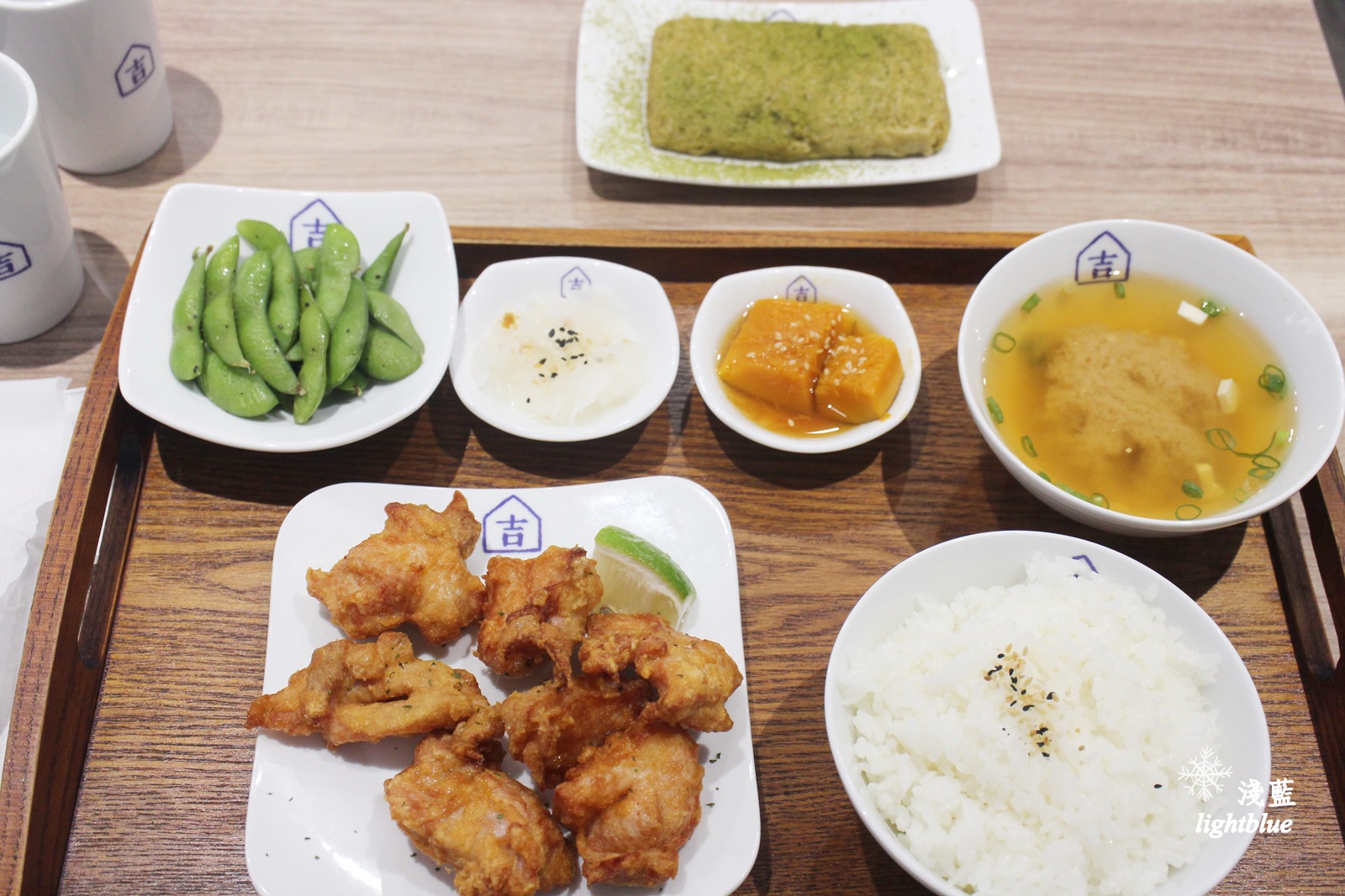 [ 科技大樓站美食 ] 淺藍 × 吉屋食堂二店～挑戰多種口味玉子燒，推薦唐揚定食與抹茶布丁