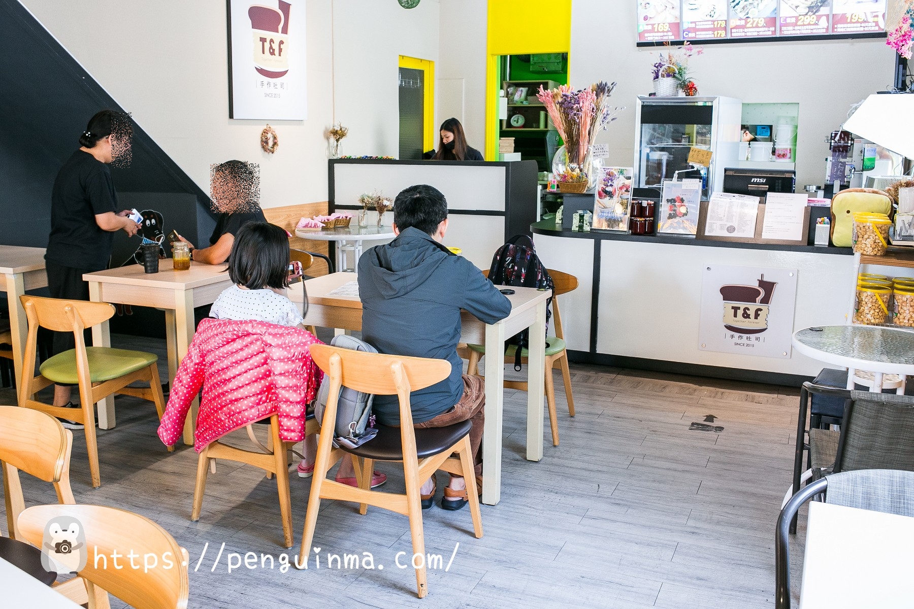 台南．安平早午餐推薦．T&F安平店．一早就能吃到餡料滿溢的熱壓吐司，限量髒髒糕非吃不可!!