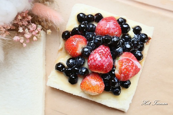 T&F手作吐司-安平店：【台南美食】浮誇系乾燥花網美風格店，尬上60多款熱壓吐司任你選：T&F 手作吐司-安平店