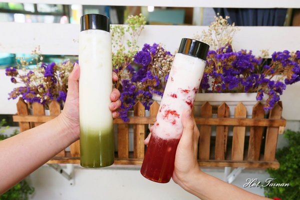 T&F手作吐司-安平店：【台南美食】浮誇系乾燥花網美風格店，尬上60多款熱壓吐司任你選：T&F 手作吐司-安平店