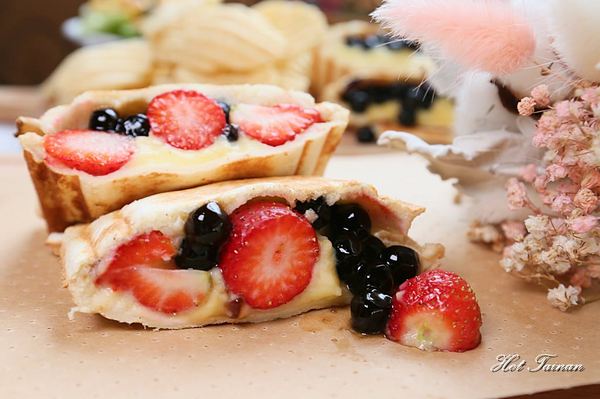 T&F手作吐司-安平店：【台南美食】浮誇系乾燥花網美風格店，尬上60多款熱壓吐司任你選：T&F 手作吐司-安平店