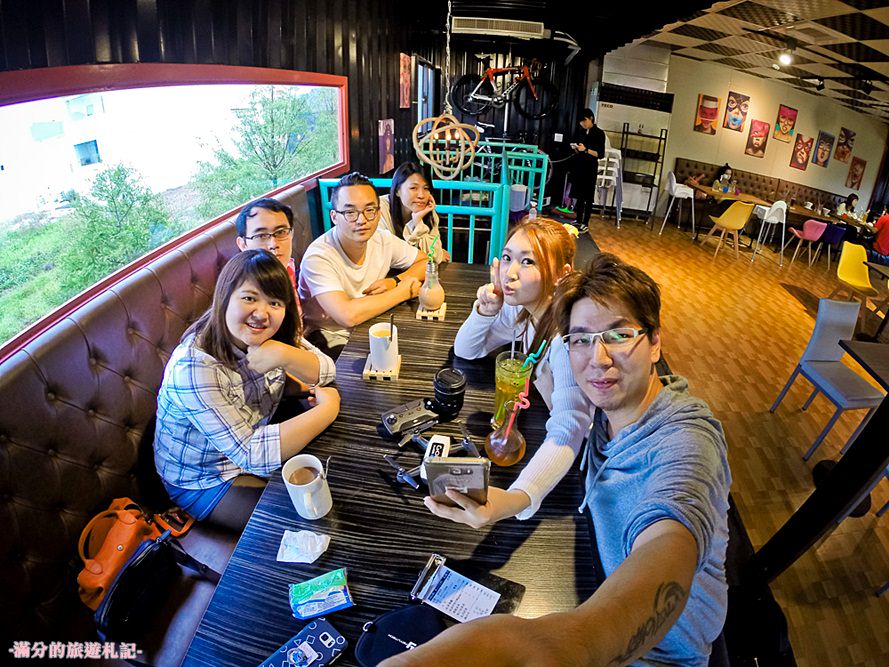 彰化員林景點》KoKoMo私房惑櫃 情侶閨蜜約會景點 親子餐廳 七彩K字貨櫃屋 - 滿分的旅遊札記