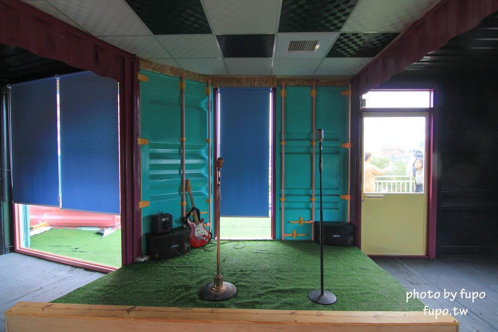 彰化出現一個彩色的大K!KoKoMo私房惑櫃~超可愛親子餐廳:沙堆.鋼琴鍵.遊戲室.溜滑梯~網美打卡聖地 - 小腹婆大世界