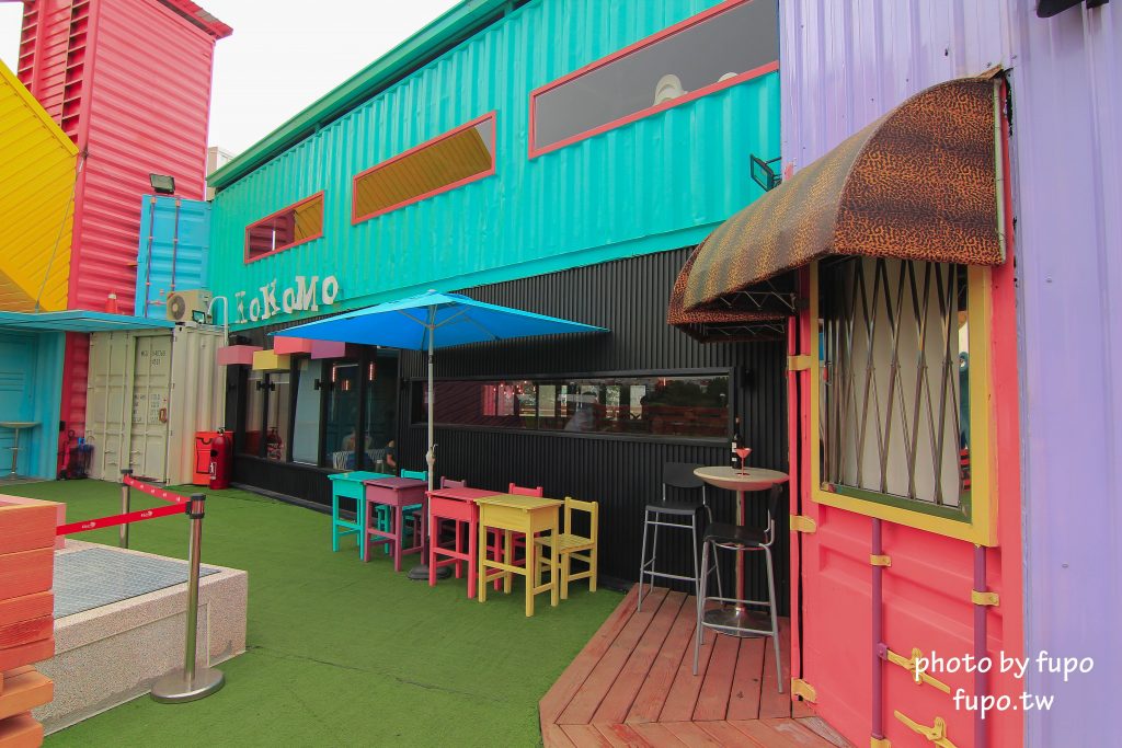 彰化出現一個彩色的大K!KoKoMo私房惑櫃~超可愛親子餐廳:沙堆.鋼琴鍵.遊戲室.溜滑梯~網美打卡聖地 - 小腹婆大世界