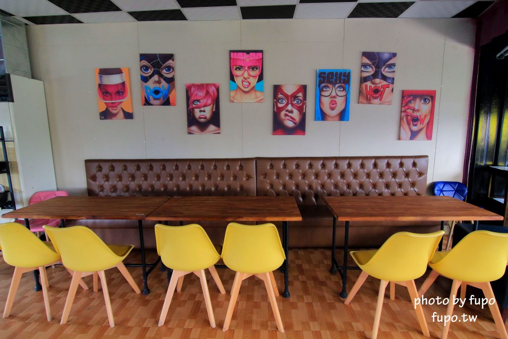 彰化出現一個彩色的大K!KoKoMo私房惑櫃~超可愛親子餐廳:沙堆.鋼琴鍵.遊戲室.溜滑梯~網美打卡聖地 - 小腹婆大世界